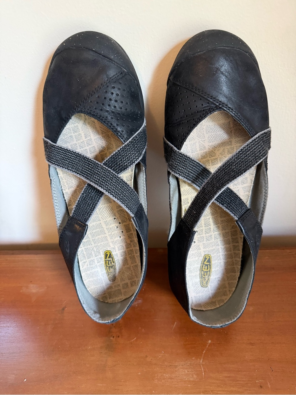 KEEN Lower East Side Black Leather Mary Jane Shoes, size 11